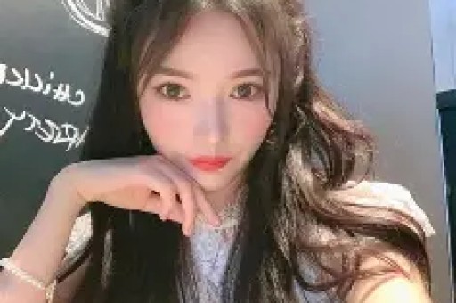黄一鸣摊上事了闺蜜曝孩子生父猛料称她撬走男友 还有更离谱的