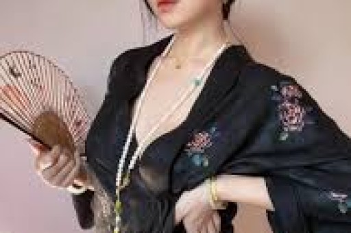 网红捐1047万元中1千万由粉丝捐谁做的公益谁赚的名声？