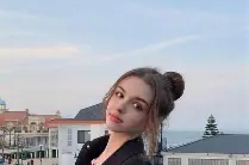 39岁白冰近况曝光！与丁一离婚已经5年12岁女儿遗传了她的美貌